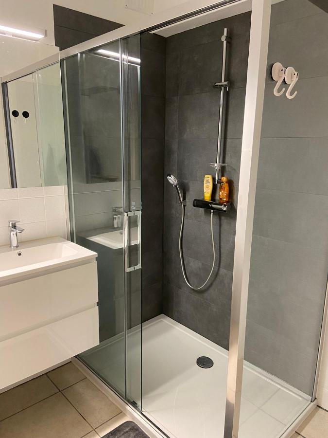Weloveoostende - Newly Renovated Large Apartment 150M From The Beach - Including Bed Sheets And Final Clea-Ning Oostende Exterior foto
